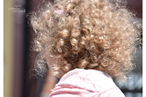 Cabelo com pontas espigadas. O que fazer?  Oleos para umectação, Nutrição  para cabelos cacheados, Umectaçao